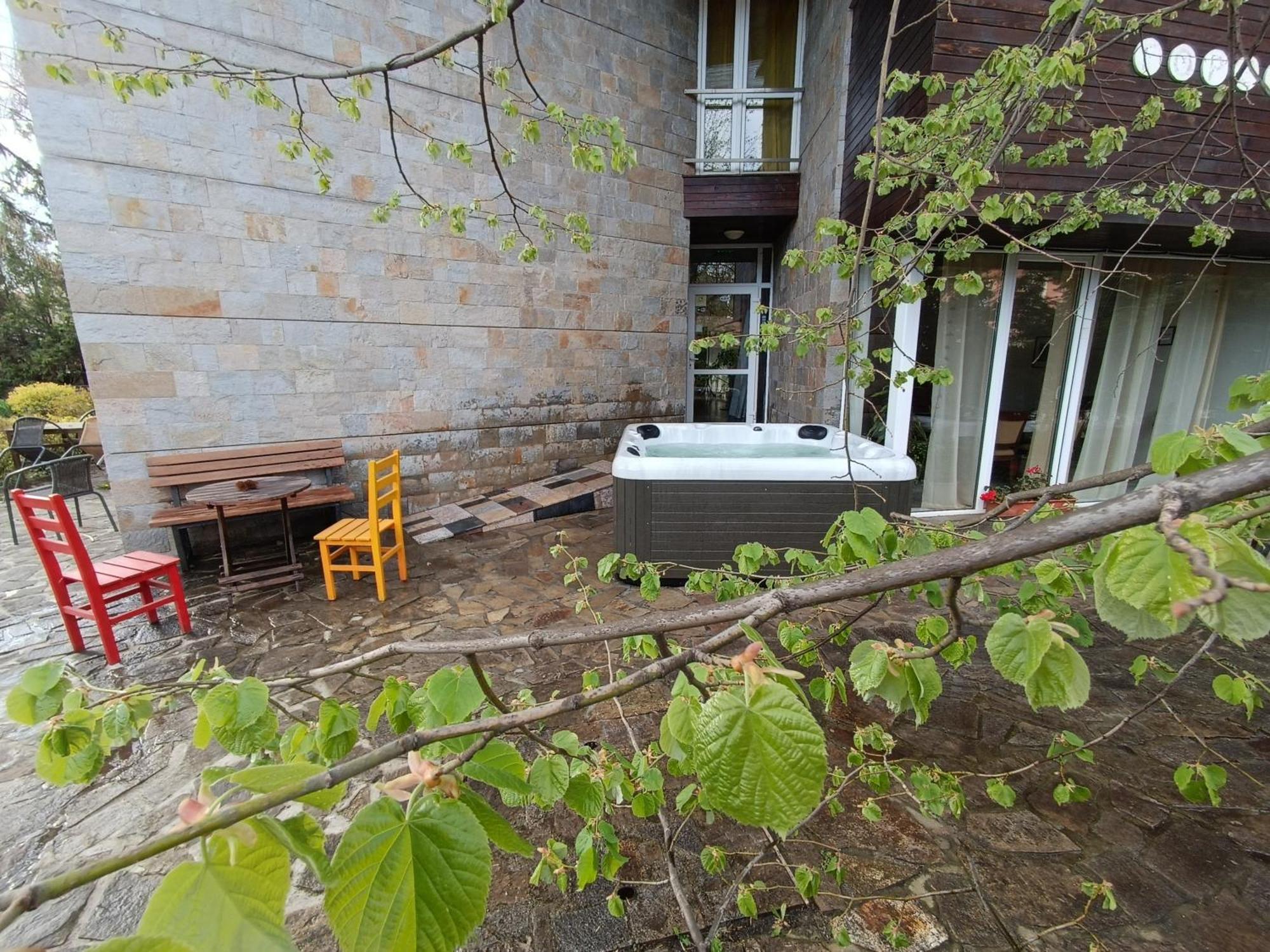 Villa "Forest Way" Pirdop Buitenkant foto
