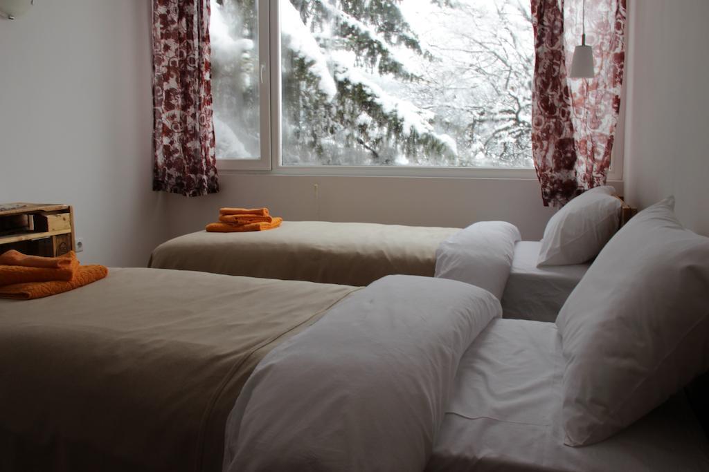 Villa "Forest Way" Pirdop Kamer foto