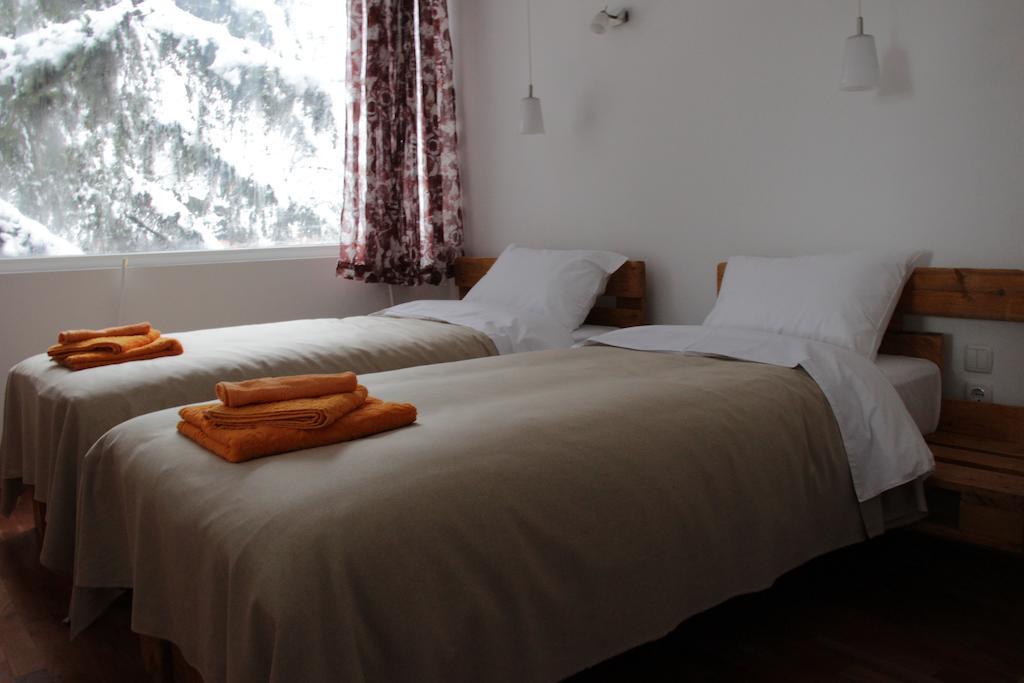 Villa "Forest Way" Pirdop Kamer foto