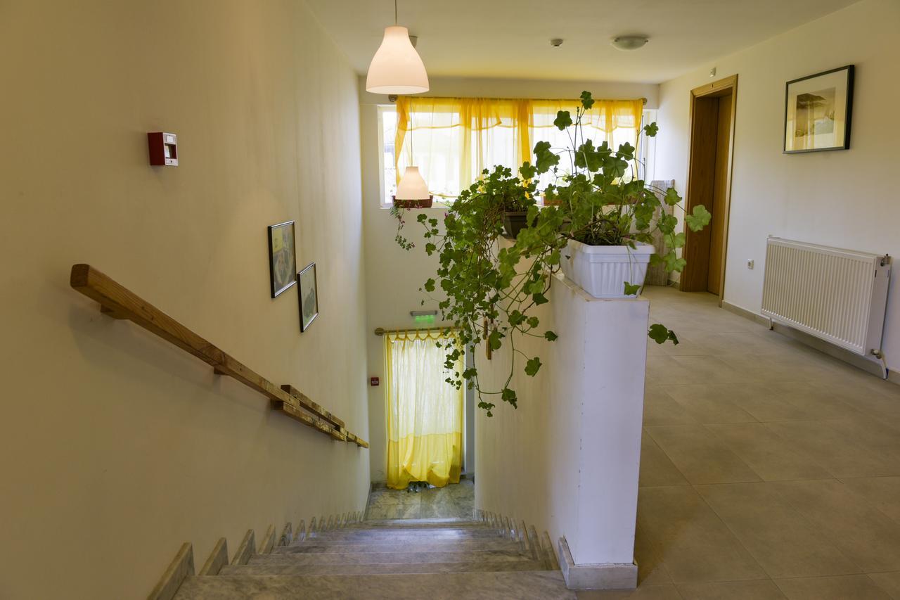 Villa "Forest Way" Pirdop Buitenkant foto